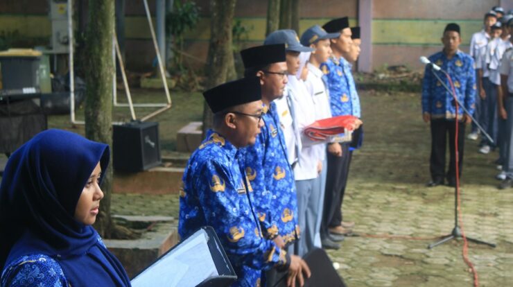 Group of people in uniform standing in a line