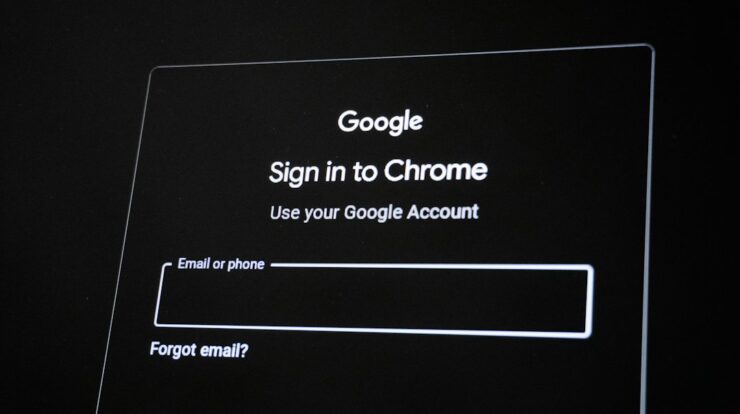 Google chrome sign-in screen with email field
