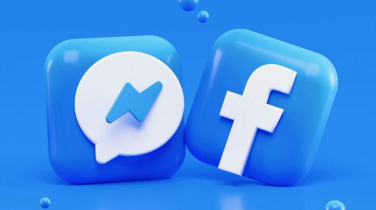 Messenger and Facebook app icons as glossy blue 3D squares on a blue background